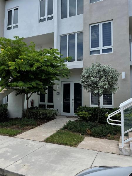 LANDMARK AT DORAL CONDO N