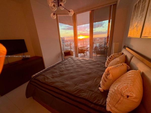 851 NE 1ST AVE #3806, MIAMI, FL 33132