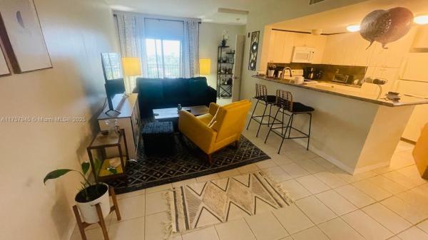 THE DOUGLAS RESIDENCE CON