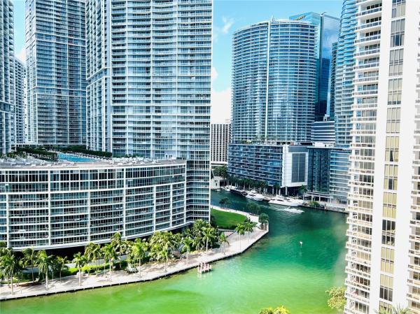 COURTS BRICKELL KEY CONDO