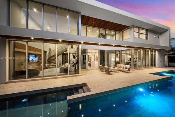 BAY HOMES SUB DB 338-23