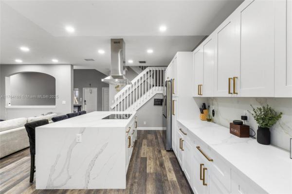 SUNRISE GOLF VILLAGE SECT