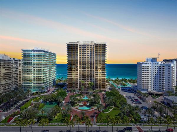 BAL HARBOUR TOWER