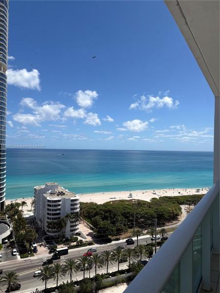 100 BAYVIEW DR #PH11, SUNNY ISLES BEACH, FL 33160