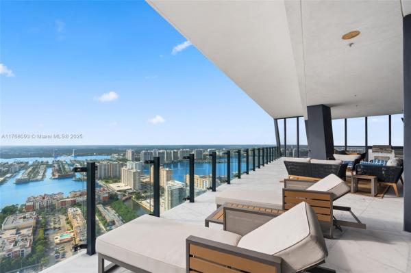 17141 COLLINS AVE #4002, SUNNY ISLES BEACH, FL 33160