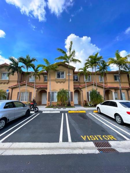 LEEWARD AT ISLANDS AT DOR