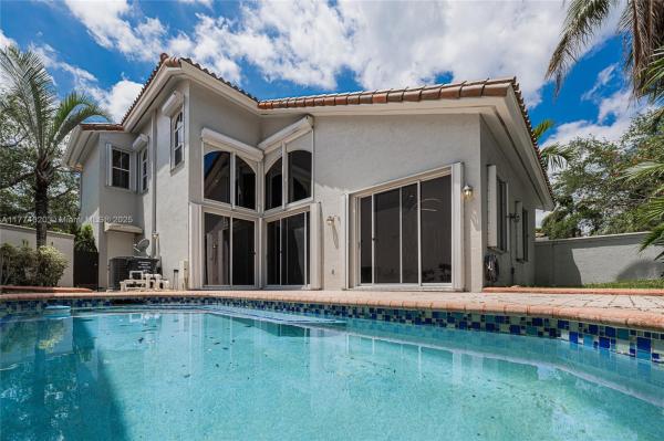 THREE ISLANDS 3RD SECTION