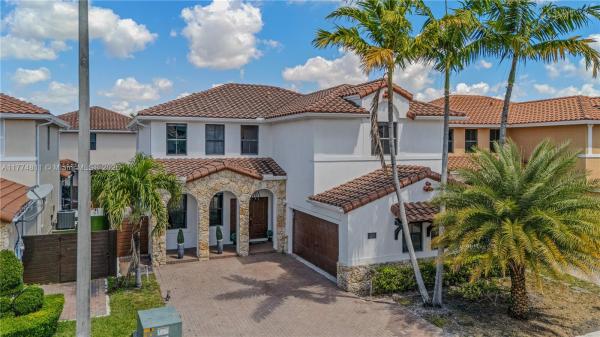 FONTAINEBLEAU WEST NORTH