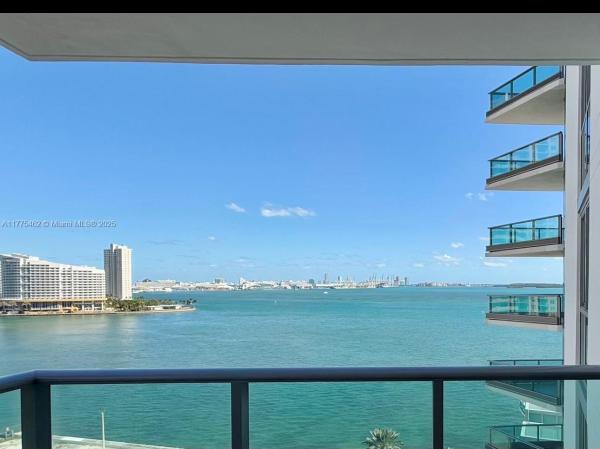 JADE RESIDENCES AT BRICKE