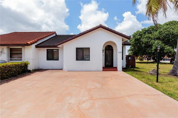 BIRD LAKES TOWNHOUSE SEC