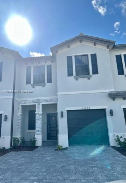 PINE VISTA - PINE ISLE