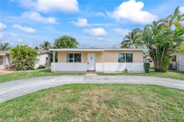 SUNRISE GOLF VILLAGE