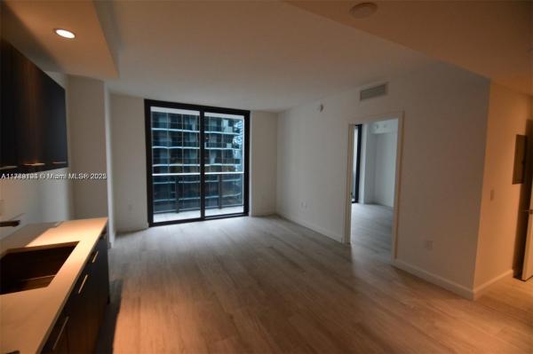 55 SW 9TH ST #2407, MIAMI, FL 33130