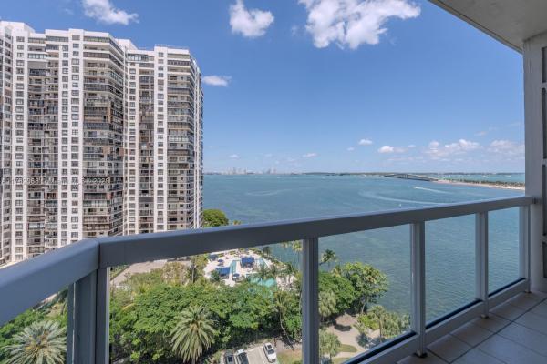BRICKELL TOWNHOUSE CONDO