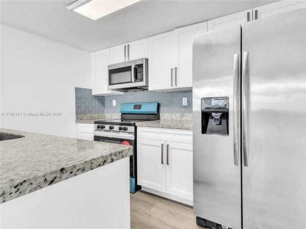 GABLES POINT CONDO I