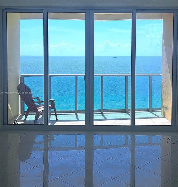 2501 S OCEAN DR #PH23, HOLLYWOOD, FL 33019