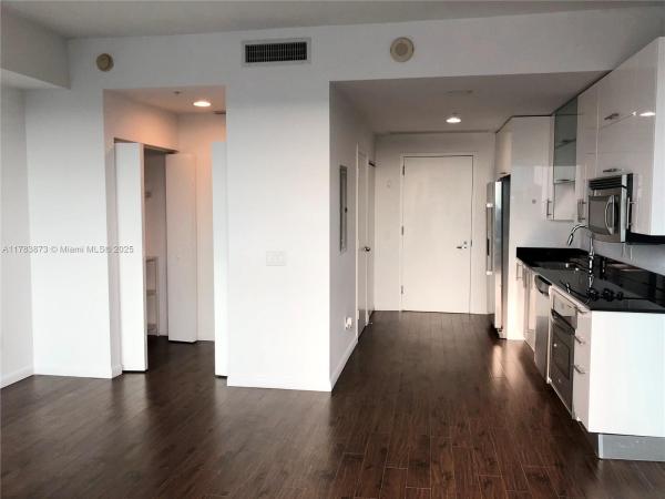 INFINITY AT BRICKELL COND