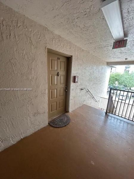 KENDALL LAKE TOWERS CONDO