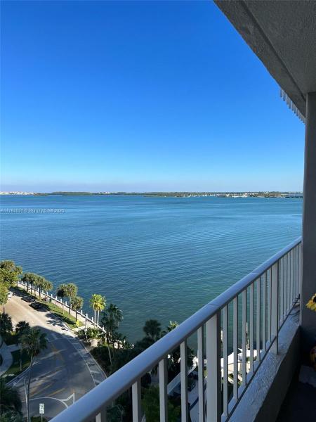 BRICKELL HARBOUR CONDO