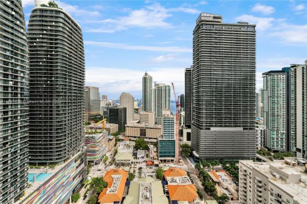 NINE AT MARY BRICKELL VIL