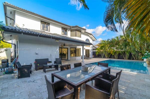 PARK LAKES BY THE MEADOWS