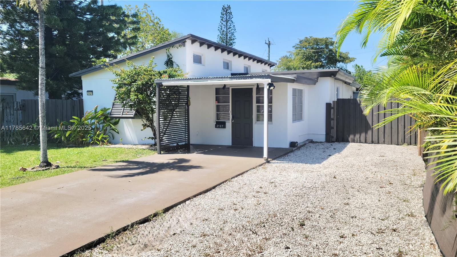 HOLLYWOOD PARK - фото