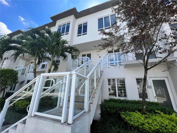 LANDMARK AT DORAL CONDO