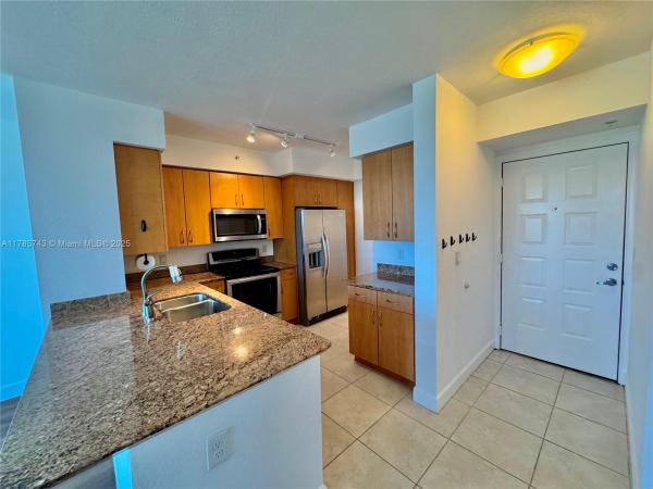 1830 RADIUS DR #910, HOLLYWOOD, FL 33020