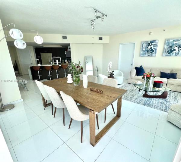 250 SUNNY ISLES BLVD #3-PH4, SUNNY ISLES BEACH, FL 33160