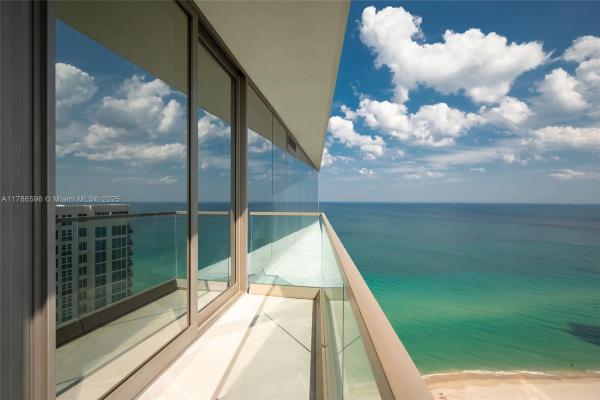 18975 COLLINS AVE #3204, SUNNY ISLES BEACH, FL 33160