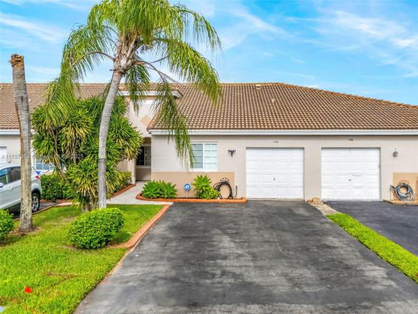 THE VILLAGES OF RENAISSAN