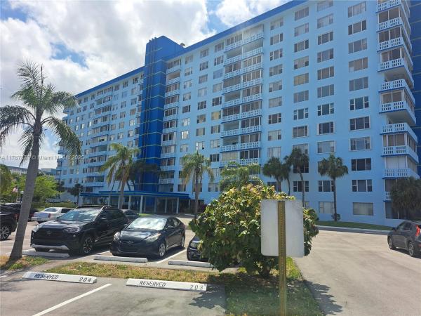 HILLCREST EAST NO 26 COND