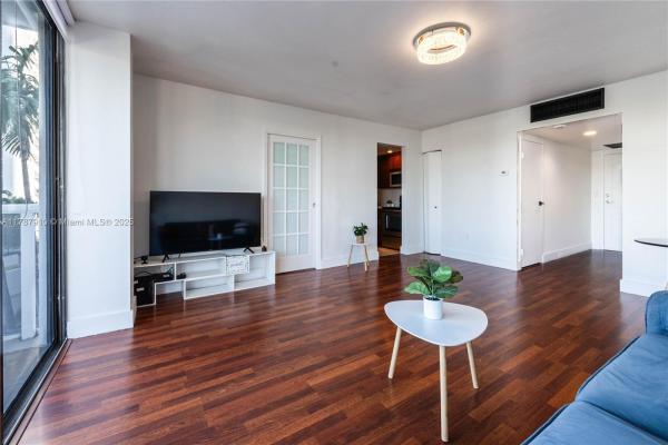 AVENTURA ELDORADO CONDO