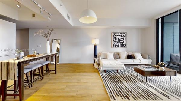 1010 BRICKELL AVE #4311, MIAMI, FL 33131