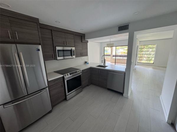 KENLAND BEND SOUTH CONDO