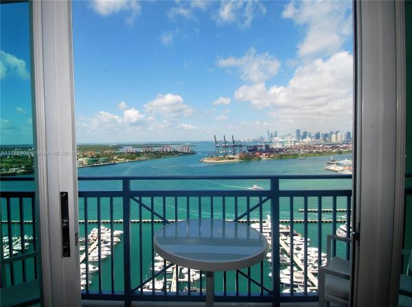 YACHT CLUB AT PORTOFINO C