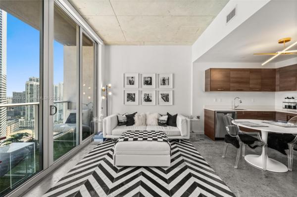 151 SE 1ST ST #2809, MIAMI, FL 33131