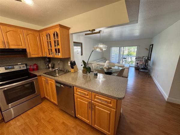 VILLAGE OF KINGS CREEK CO