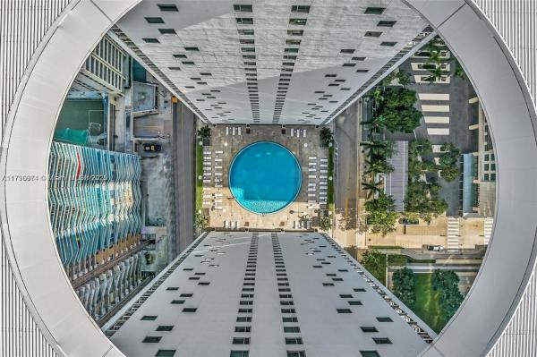 500 BRICKELL WEST CONDO