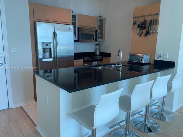 950 BRICKELL BAY DR #1903, MIAMI, FL 33131