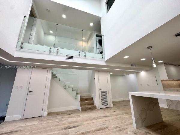 POINCIANA IS YT & RCQ CLU