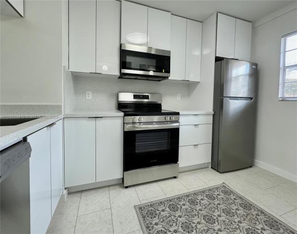 LAGUNA CLUB WEST CONDO BL