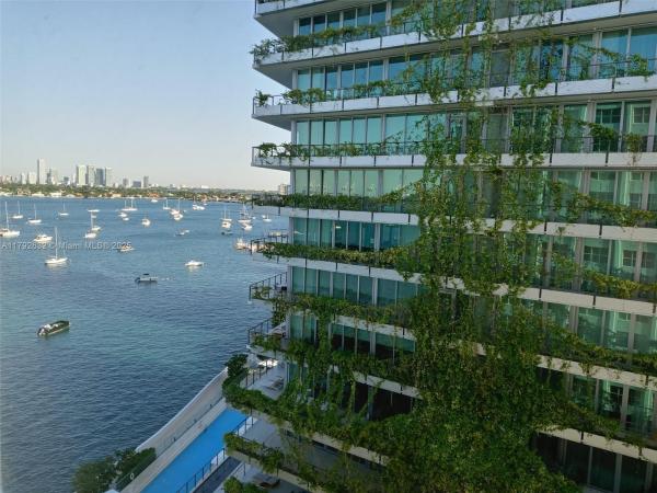 BAY GARDEN MANOR CONDO