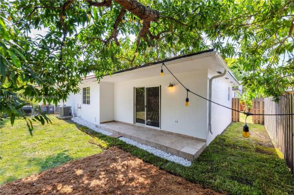 AMD MIAMI SUBURBAN AC