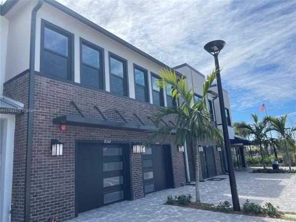 AMERICAN EXPRESS TRACT