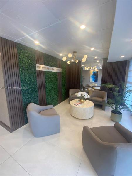 INTERNATIONAL TOWERS COND