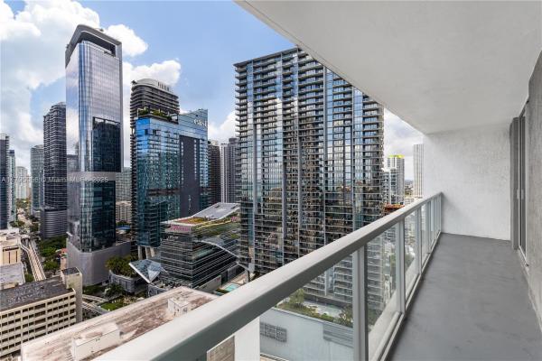 500 BRICKELL WEST CONDO