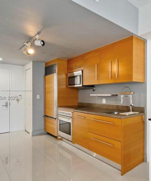 ICONBRICKELL CONDO NO 1