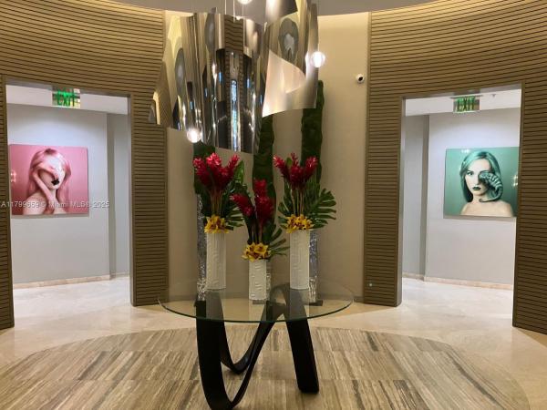 10275 COLLINS AVE #501, BAL HARBOUR, FL 33154