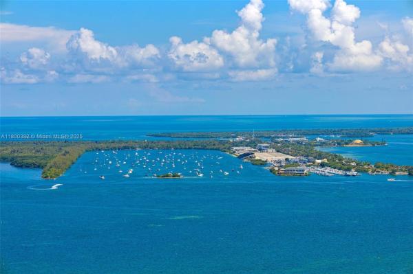 950 BRICKELL BAY DR #2210, MIAMI, FL 33131